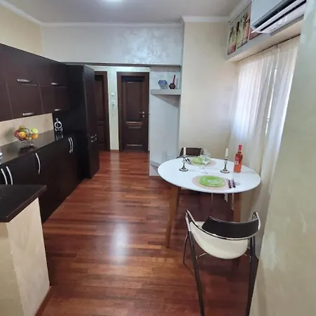 Central Top Apartments בוקרשט